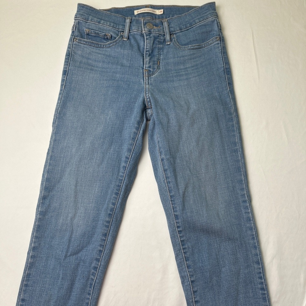Levi's Womens 311 Shaping Skinny Capri Size 26/2 Medium Wash Mid Rise Stretch - Picture 2 of 11